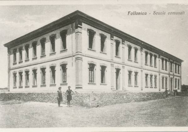 La vecchia Follonica le scuole comunali