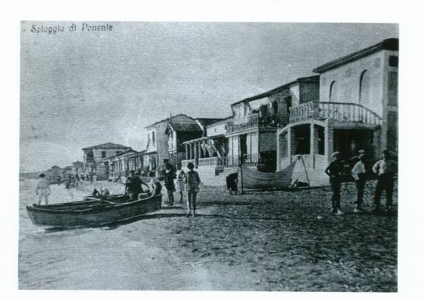 La vecchia Follonica la spiaggia di sinistra