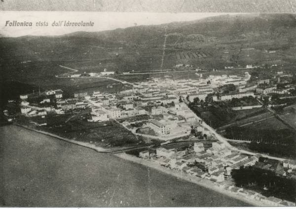 La vecchia Follonica vista dall'idrovolante